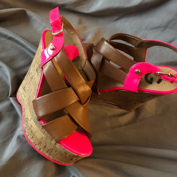 GUESS Wedges - Picture 3 of 3